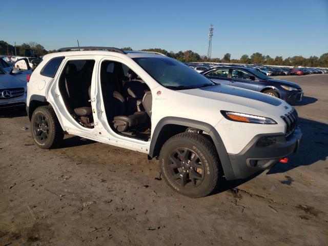 Photo 4 from auction – 2017 JEEP CHEROKEE T with VIN 1C4PJMBS7HW656948