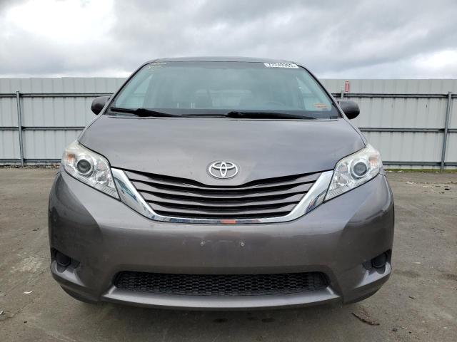 Photo 5 from auction – 2015 TOYOTA SIENNA LE with VIN 5TDKK3DC7FS660163