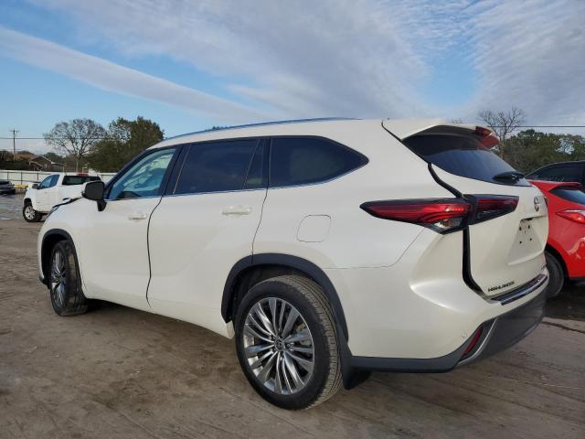 Photo 2 from auction – 2021 TOYOTA HIGHLANDER with VIN 5TDFZRBH1MS123526