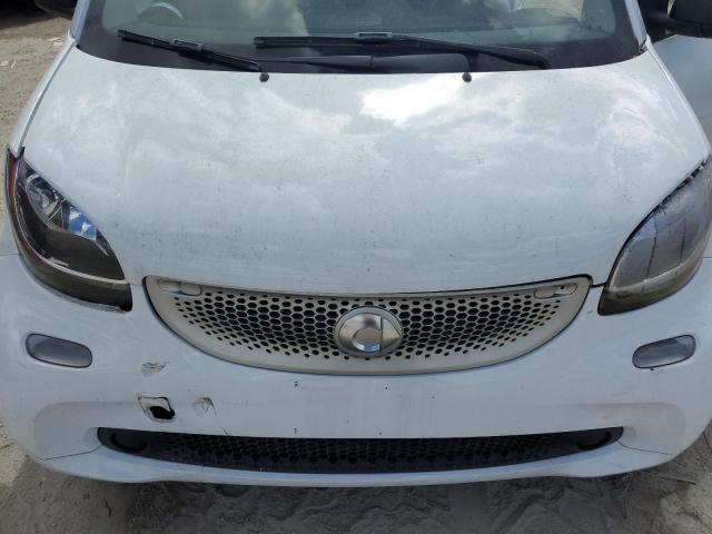Photo 11 from auction – 2017 SMART FORTWO with VIN WMEFJ5DA5HK169407