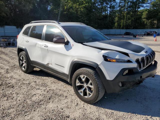 Photo 4 from auction – 2018 JEEP CHEROKEE T with VIN 1C4PJMBX2JD532874