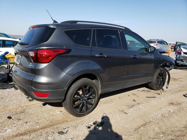 Photo 3 from auction – 2019 FORD ESCAPE SE with VIN 1FMCU9GD6KUB78629