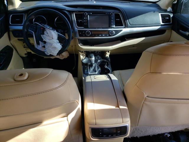 Photo 8 from auction – 2017 TOYOTA HIGHLANDER with VIN 5TDJZRFH2HS440421