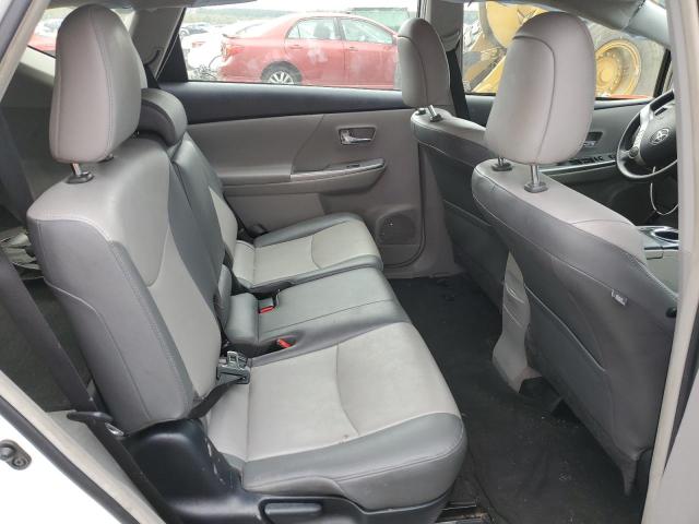 Photo 11 from auction – 2016 TOYOTA PRIUS V with VIN JTDZN3EU7GJ044815
