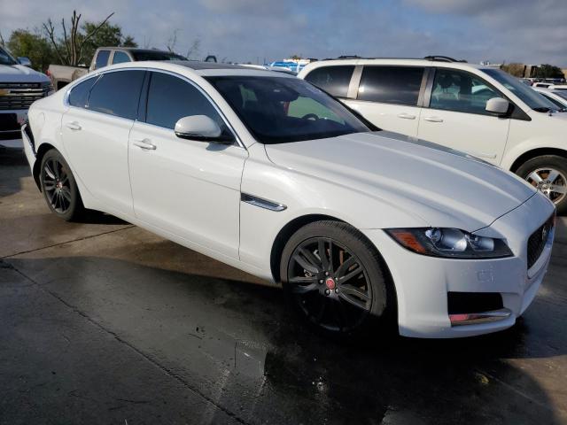 Фото 4 с аукциона – 2017 JAGUAR XF PRESTIG с VIN SAJBE4BVXHCY35643