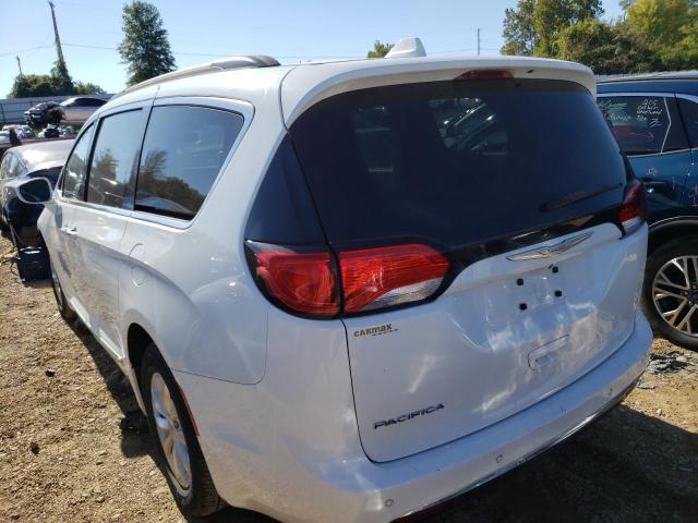 Photo 2 from auction – 2017 CHRYSLER PACIFICA T with VIN 2C4RC1BG9HR609040
