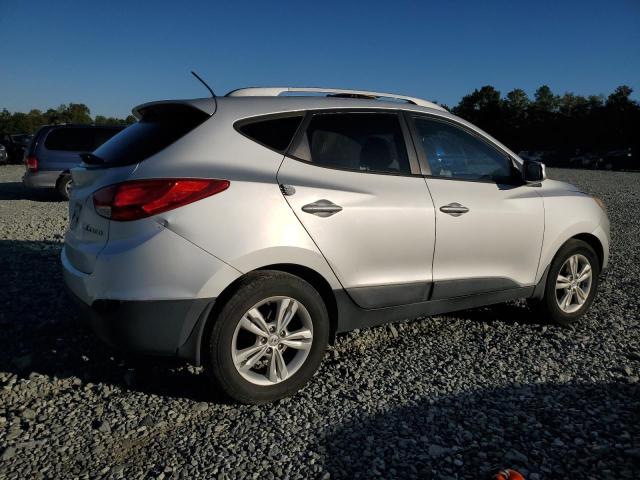 Photo 3 from auction – 2011 HYUNDAI TUCSON GLS with VIN KM8JU3AC8BU223087