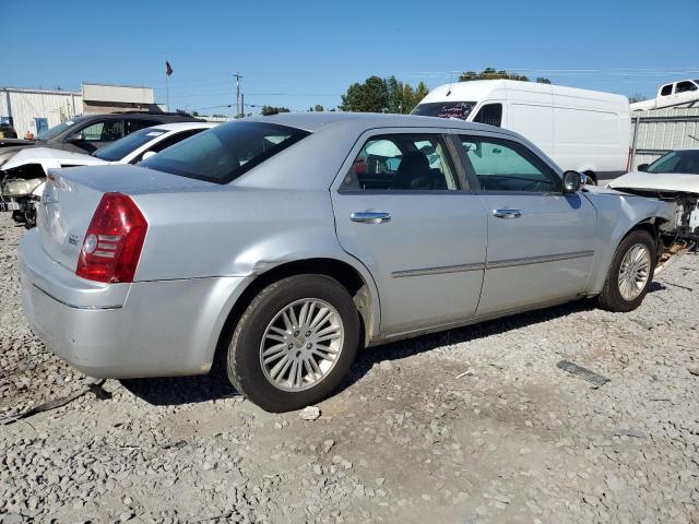 Photo 3 from auction – 2010 CHRYSLER 300 TOURIN with VIN 2C3CA5CV8AH325737