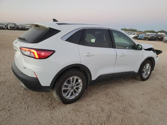 Photo 3 from auction – 2021 FORD ESCAPE SE with VIN 1FMCU0BZ0MUB19559