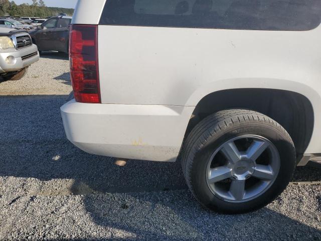 Photo 12 from auction – 2011 CHEVROLET SUBURBAN K with VIN 1GNSKHE36BR163343
