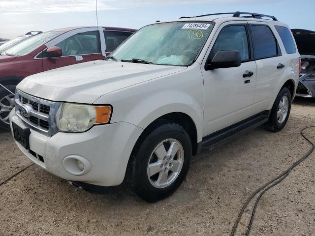 FORD ESCAPE XLT 2012 مع رقم تعريف المركبة 1FMCU0DG1CKC01130 - صورة من المزاد