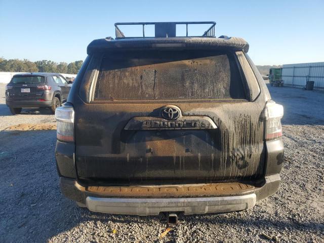 Photo 6 from auction – 2020 TOYOTA 4RUNNER SR with VIN JTEBU5JR7L5770917