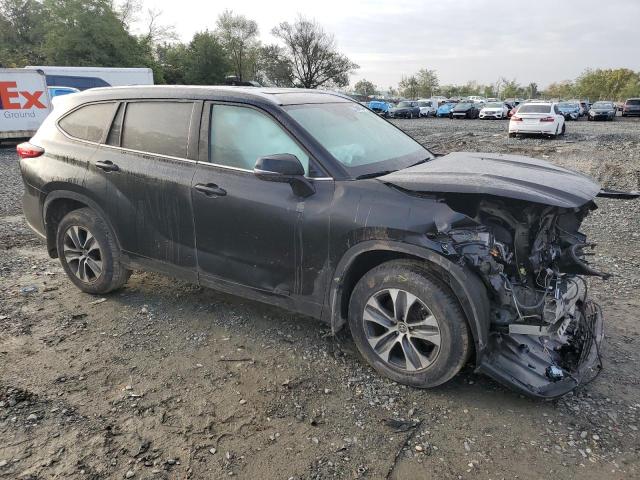 Photo 4 from auction – 2022 TOYOTA HIGHLANDER with VIN 5TDHZRBH2NS176455