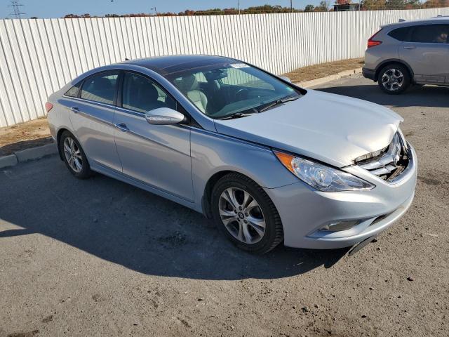Photo 4 from auction – 2012 HYUNDAI SONATA SE with VIN 5NPEC4AC4CH431834