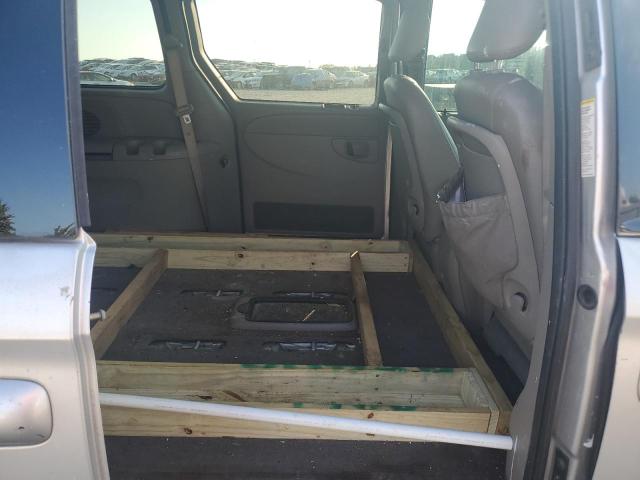 Photo 11 from auction – 2003 CHRYSLER TOWN & COU with VIN 2C4GP54L83R362549