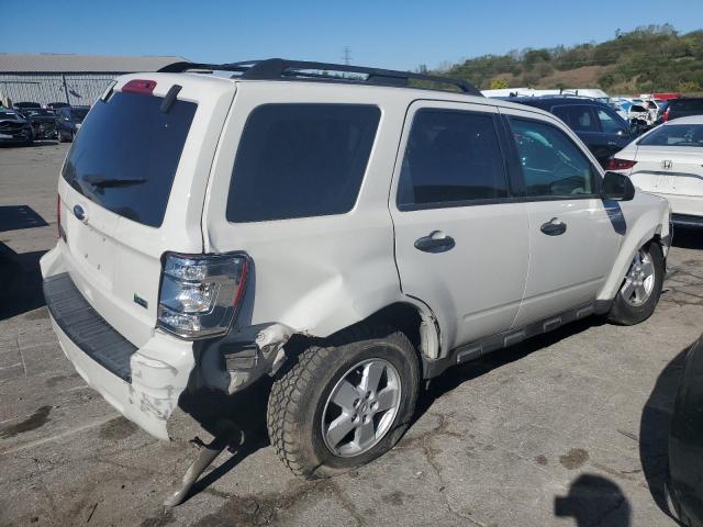 Photo 3 from auction – 2011 FORD ESCAPE XLS with VIN 1FMCU0C78BKA32143