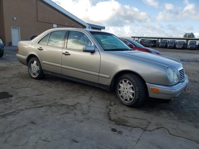 Photo 4 from auction – 1998 MERCEDES-BENZ E 320 with VIN WDBJF65F4WA499776