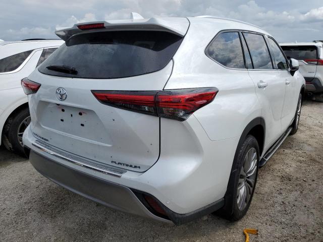 Photo 3 from auction – 2022 TOYOTA HIGHLANDER with VIN 5TDFZRAH6NS130958