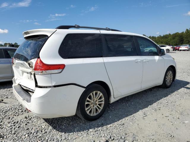 Photo 3 from auction – 2011 TOYOTA SIENNA XLE with VIN 5TDYK3DC4BS156643