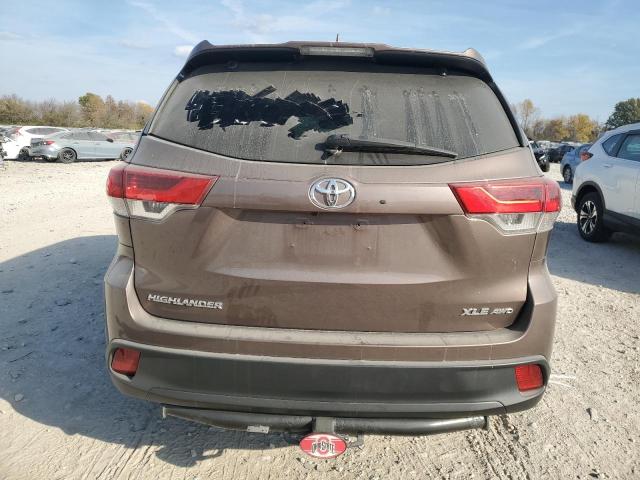 Photo 6 from auction – 2017 TOYOTA HIGHLANDER with VIN 5TDJZRFH5HS438033