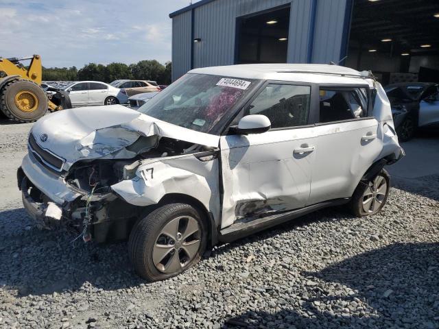 KIA SOUL 2014 with VIN KNDJN2A23E7040783 - Photo from auction