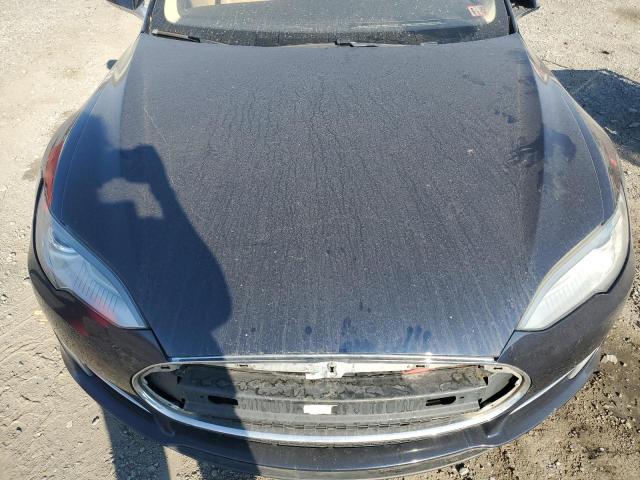 Photo 11 from auction – 2013 TESLA MODEL S with VIN 5YJSA1CN0DFP04516