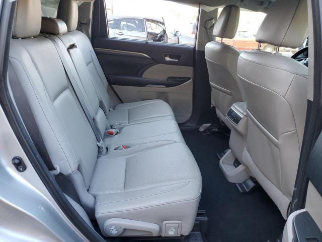 Photo 11 from auction – 2018 TOYOTA HIGHLANDER with VIN 5TDDZRFH8JS840549