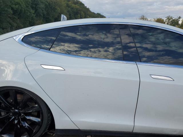 Photo 10 from auction – 2014 TESLA MODEL S with VIN 5YJSA1S10EFP38276