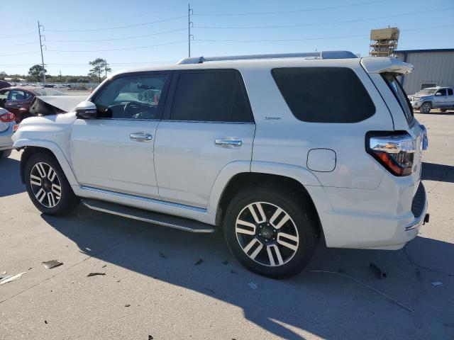 Photo 2 from auction – 2018 TOYOTA 4RUNNER SR with VIN JTEZU5JR8J5188272