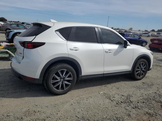 Photo 3 from auction – 2018 MAZDA CX-5 TOURI with VIN JM3KFACM1J1427072