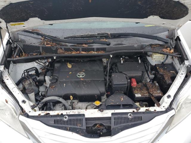 Photo 12 from auction – 2016 TOYOTA SIENNA LE with VIN 5TDKK3DC2GS742271