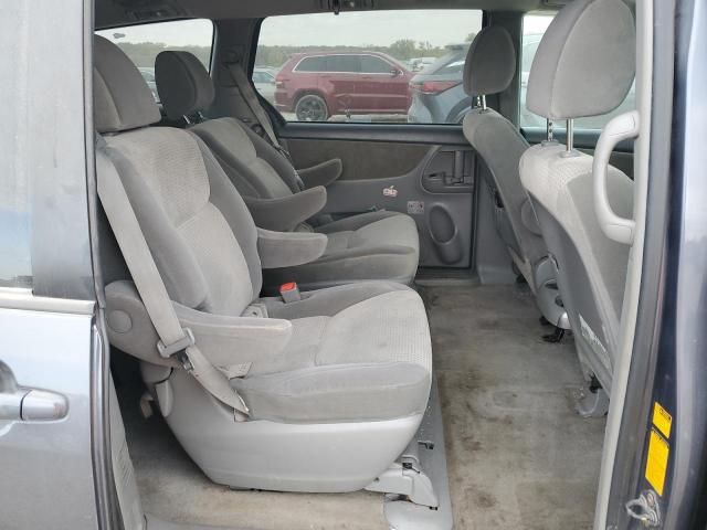 Photo 11 from auction – 2010 TOYOTA SIENNA CE with VIN 5TDKK4CC6AS331969