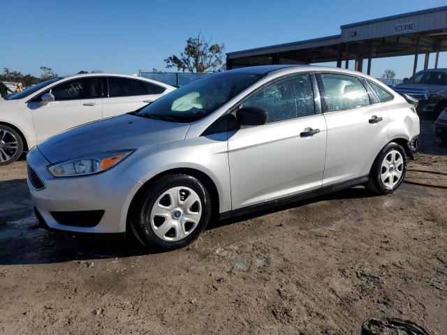 FORD FOCUS S 2015 with VIN 1FADP3E24FL366162 - Photo from auction