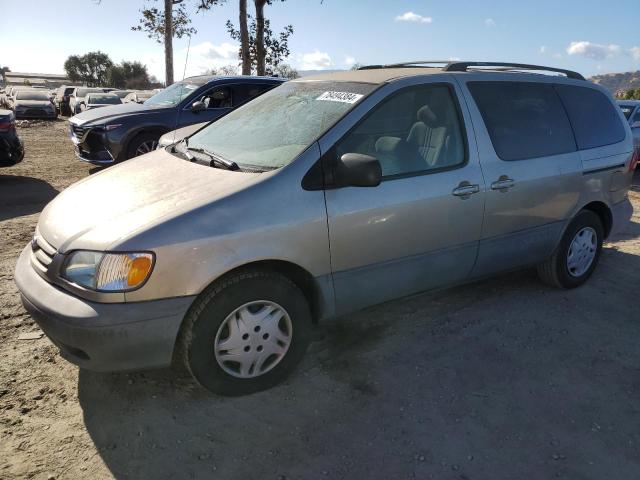 Photo 1 from auction – 2003 TOYOTA SIENNA LE with VIN 4T3ZF13C03U540725