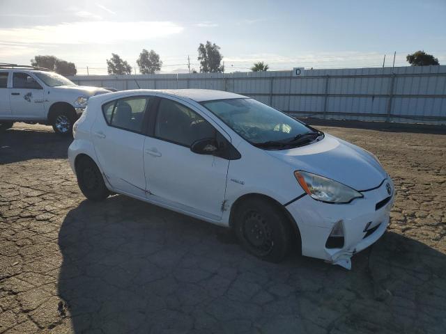 Photo 4 from auction – 2013 TOYOTA PRIUS C with VIN JTDKDTB35D1541521