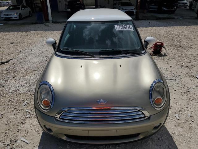 Photo 5 from auction – 2010 MINI COOPER with VIN WMWMF3C58ATZ24823