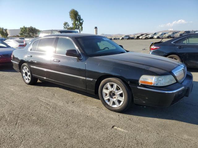 Photo 4 from auction – 2010 LINCOLN TOWN CAR E with VIN 2LNBL8EV5AX752102