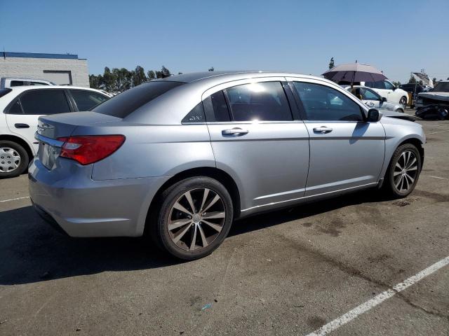 Photo 3 from auction – 2013 CHRYSLER 200 TOURIN with VIN 1C3CCBBG0DN745791