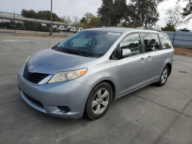 Photo 1 from auction – 2014 TOYOTA SIENNA LE with VIN 5TDKK3DC0ES416630