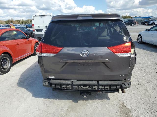 Photo 6 from auction – 2012 TOYOTA SIENNA XLE with VIN 5TDYK3DC7CS270976
