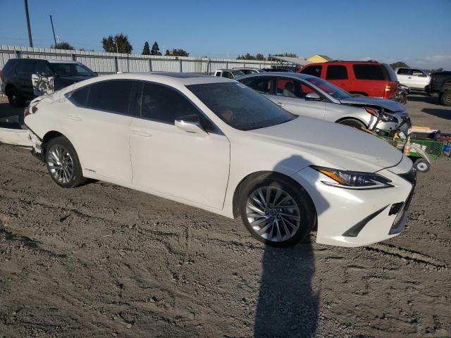 Photo 4 from auction – 2019 LEXUS ES 300H with VIN JTHB21B13K2024216