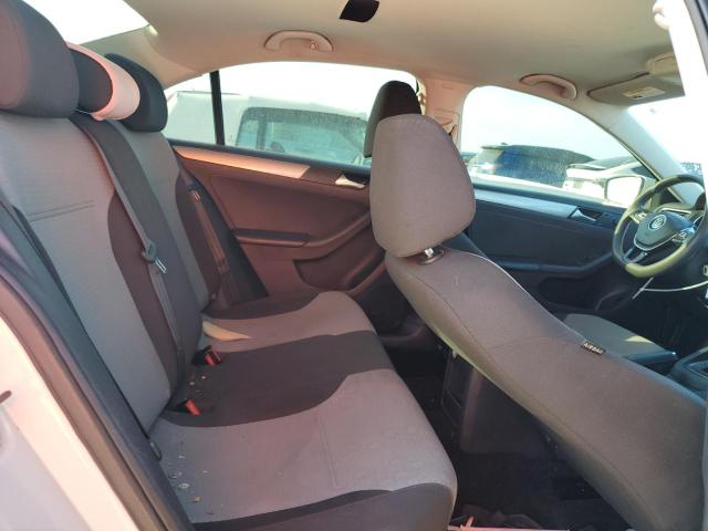 Photo 10 from auction – 2017 VOLKSWAGEN JETTA S with VIN 3VW2B7AJ1HM327760
