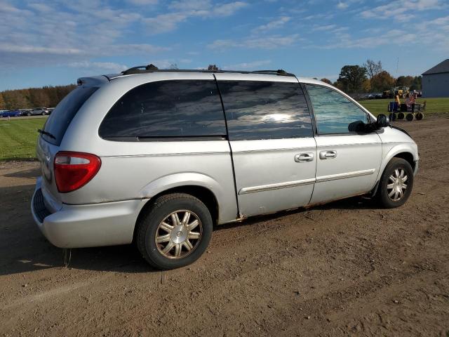 Photo 3 from auction – 2005 CHRYSLER TOWN & COU with VIN 2C4GP54L65R570626