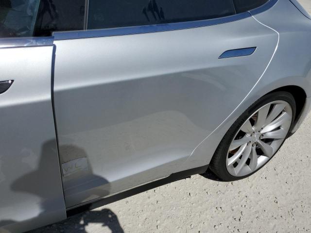 Photo 12 from auction – 2015 TESLA MODEL S with VIN 5YJSA1E28FF112481