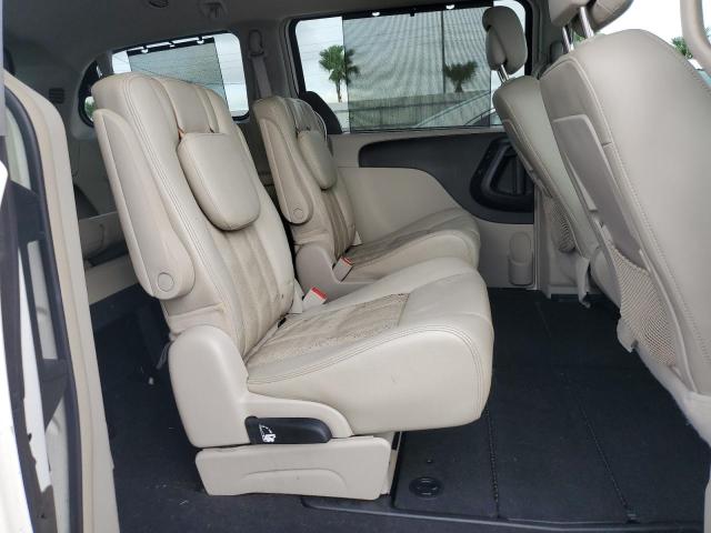 Photo 11 from auction – 2013 CHRYSLER TOWN & COU with VIN 2C4RC1CGXDR708264