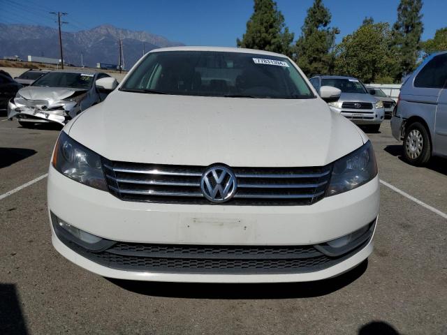 Photo 5 from auction – 2015 VOLKSWAGEN PASSAT S with VIN 1VWAT7A37FC087199