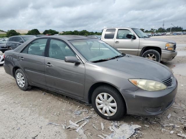 Photo 4 from auction – 2005 TOYOTA CAMRY LE with VIN 4T1BE32K55U995476