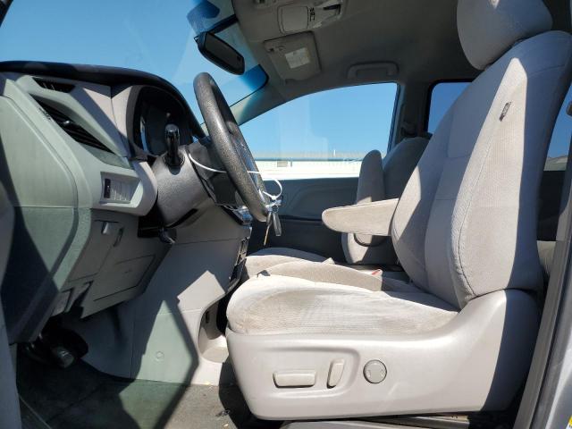 Photo 7 from auction – 2015 TOYOTA SIENNA LE with VIN 5TDKK3DC4FS653199