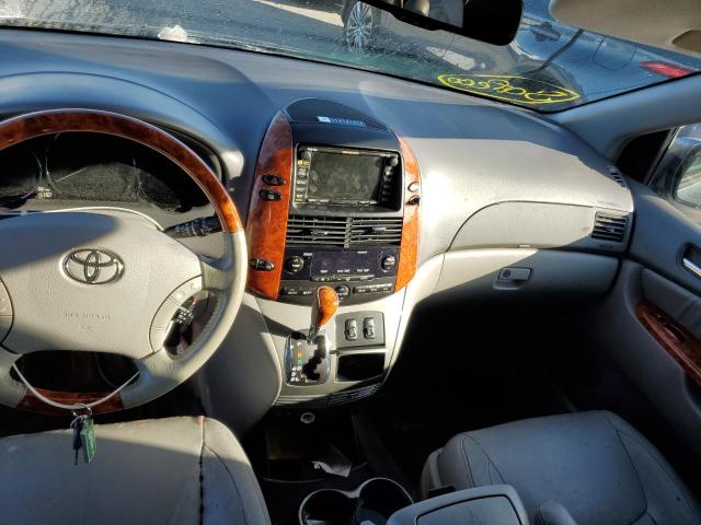 Photo 8 from auction – 2010 TOYOTA SIENNA XLE with VIN 5TDYK4CC7AS322997