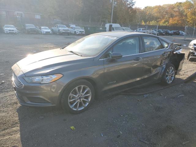 FORD FUSION SE 2017 with VIN 3FA6P0LU3HR318118 - Photo from auction